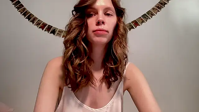 Nikki Mimimi online show from February 5, 10:08 am