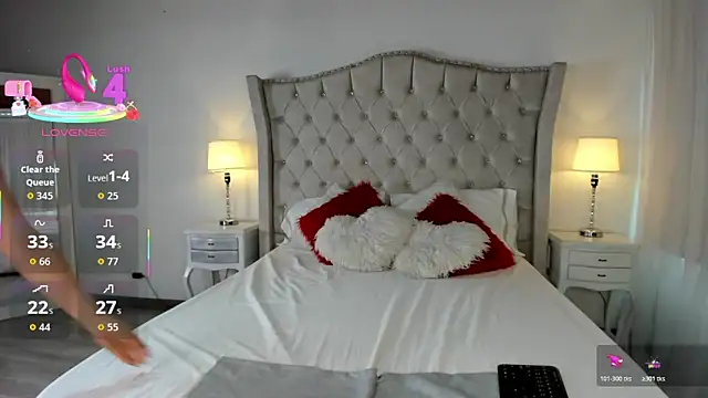 Snapshot of Naughtykitty4 chatting on April 28, 3:39 pm Naughtykitty4 online show from April 28, 3:39 pm