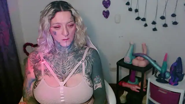 SLOPPYTITSS online show from April 13, 10:43 am