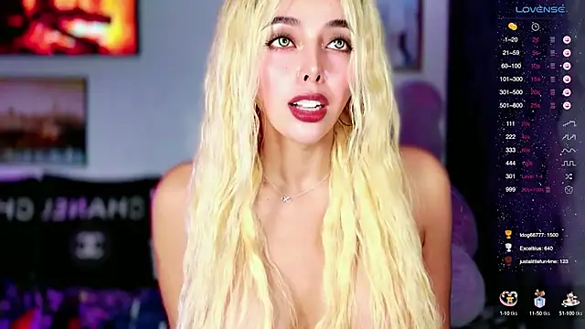 Snapshot of sassymarylou chatting on February 23, 3:45 am sassymarylou online show from February 23, 3:45 am