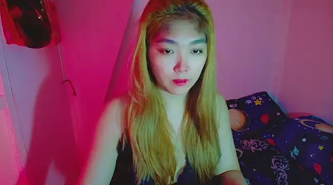 TR4NSCUTI3 online show from January 25, 11:54 pm