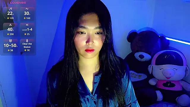 TR4NSCUTI3 online show from September 11, 11:54 am