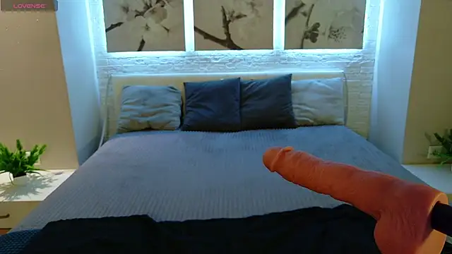 Snapshot of Betty_June chatting on May 3, 8:59 pm Betty June online show from May 3, 8:59 pm