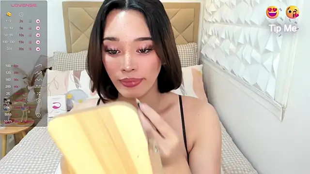 TsHeartXxx online show from April 11, 7:51 pm