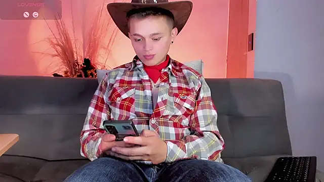 Snapshot of Tim_wolf chatting on March 6, 4:52 am Tim wolf online show from March 6, 4:52 am