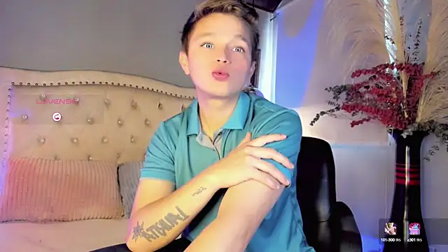 Snapshot of Tim_wolf chatting on September 16, 5:47 pm Tim wolf online show from September 16, 5:47 pm