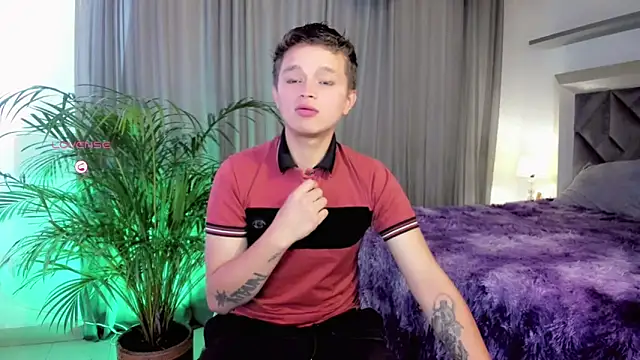 Snapshot of Tim_wolf chatting on September 19, 2:29 pm Tim wolf online show from September 19, 2:29 pm