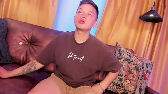 Snapshot of Tim_wolf chatting on November 8, 2:50 pm Tim wolf online show from November 8, 2:50 pm