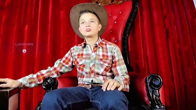 Snapshot of Tim_wolf chatting on November 12, 8:52 pm Tim wolf online show from November 12, 8:52 pm