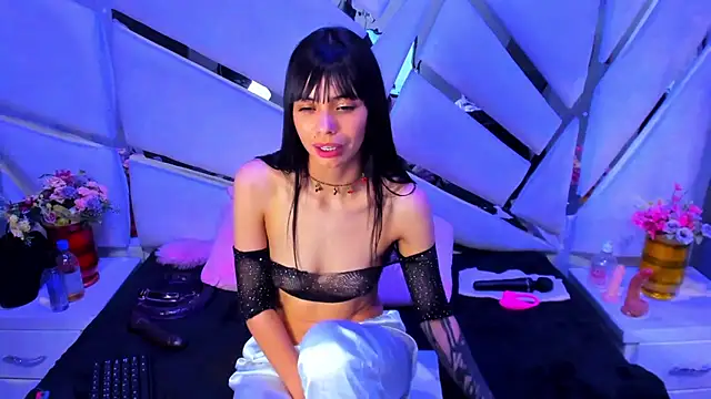 kylie seex online show from October 31, 8:37 am