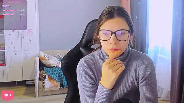 MollyLollipop online show from February 19, 6:20 am