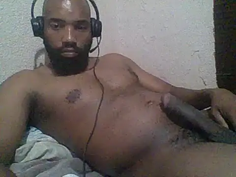 Snapshot of KAYBEEDEFREAK chatting on January 9, 8:44 pm KAYBEEDEFREAK online show from January 9, 8:44 pm