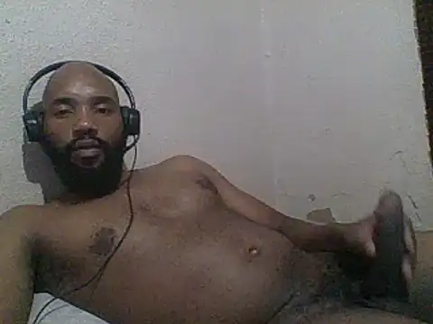 Snapshot of KAYBEEDEFREAK chatting on January 10, 9:42 pm KAYBEEDEFREAK online show from January 10, 9:42 pm