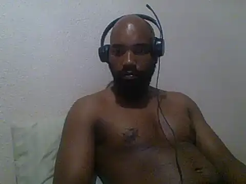 Snapshot of KAYBEEDEFREAK chatting on January 11, 7:38 pm KAYBEEDEFREAK online show from January 11, 7:38 pm