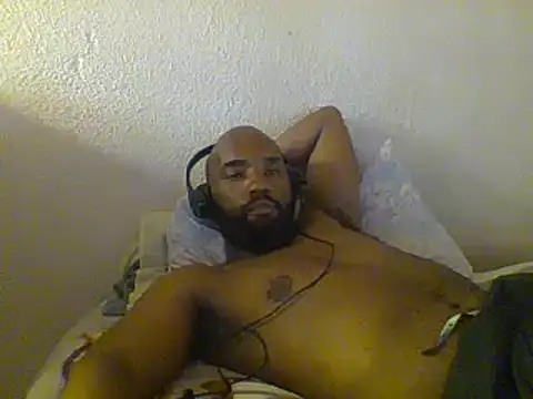 Snapshot of KAYBEEDEFREAK chatting on February 5, 11:34 am KAYBEEDEFREAK online show from February 5, 11:34 am