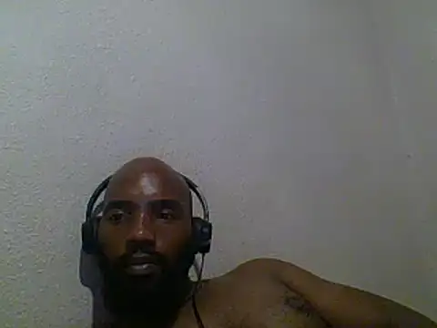 Snapshot of KAYBEEDEFREAK chatting on February 5, 10:44 pm KAYBEEDEFREAK online show from February 5, 10:44 pm