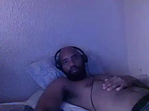 Snapshot of KAYBEEDEFREAK chatting on February 7, 11:56 am KAYBEEDEFREAK online show from February 7, 11:56 am