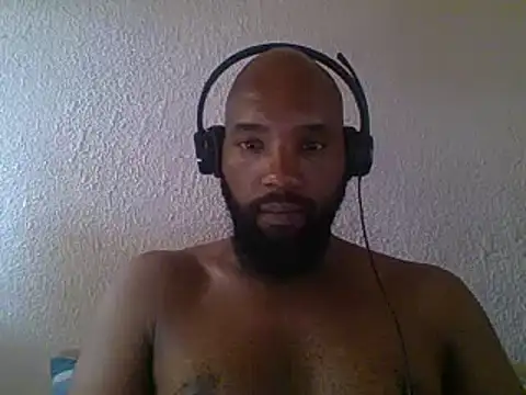 Snapshot of KAYBEEDEFREAK chatting on February 10, 2:26 pm KAYBEEDEFREAK online show from February 10, 2:26 pm