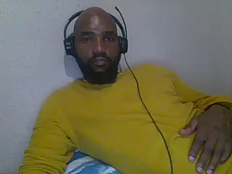 Snapshot of KAYBEEDEFREAK chatting on February 13, 7:31 pm KAYBEEDEFREAK online show from February 13, 7:31 pm