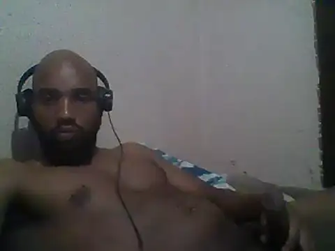 Snapshot of KAYBEEDEFREAK chatting on February 14, 1:34 am KAYBEEDEFREAK online show from February 14, 1:34 am