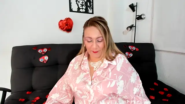 yayita mature online show from February 14, 3:53 pm