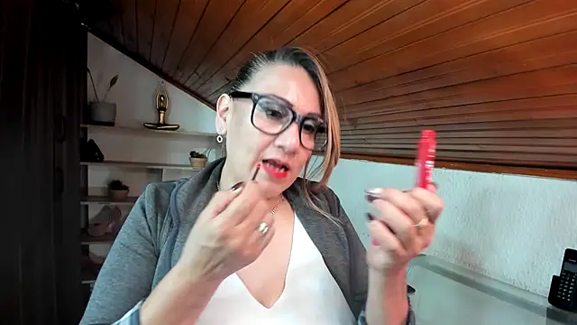 Snapshot of yayita_mature chatting on April 30, 9:52 pm yayita mature online show from April 30, 9:52 pm