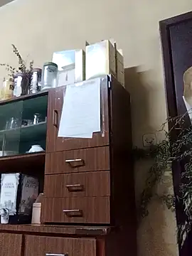 Snapshot of White_rabbit_ chatting on December 6, 8:37 am White rabbit  online show from December 6, 8:37 am