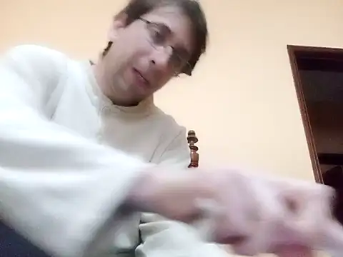 Snapshot of White_rabbit_ chatting on January 10, 2:23 pm White rabbit  online show from January 10, 2:23 pm