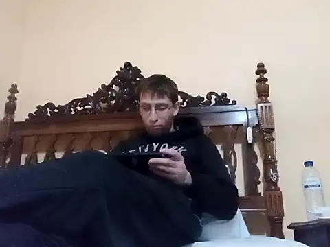 Snapshot of White_rabbit_ chatting on January 24, 11:37 am White rabbit  online show from January 24, 11:37 am