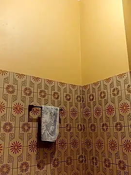 Snapshot of White_rabbit_ chatting on February 5, 8:35 pm White rabbit  online show from February 5, 8:35 pm