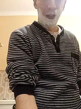 Snapshot of White_rabbit_ chatting on February 7, 9:04 pm White rabbit  online show from February 7, 9:04 pm