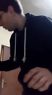 Snapshot of White_rabbit_ chatting on March 1, 9:04 pm White rabbit  online show from March 1, 9:04 pm