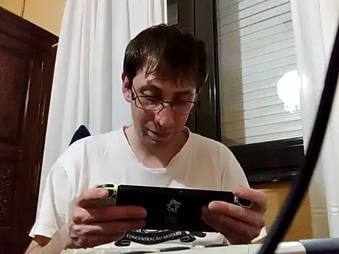 Snapshot of White_rabbit_ chatting on March 12, 8:52 pm White rabbit  online show from March 12, 8:52 pm