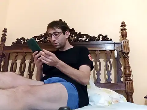 Snapshot of White_rabbit_ chatting on September 11, 3:23 pm White rabbit  online show from September 11, 3:23 pm