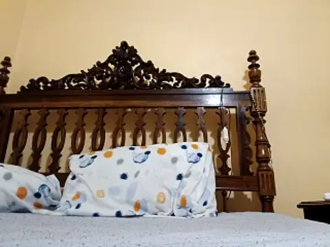 White rabbit  online show from December 22, 8:50 pm