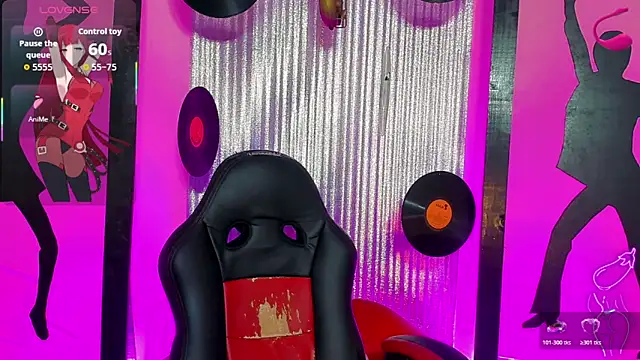 nickyminach  online show from April 8, 7:36 pm