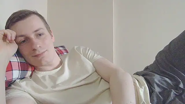 Snapshot of your_andy chatting on May 27, 6:21 am your andy online show from May 27, 6:21 am