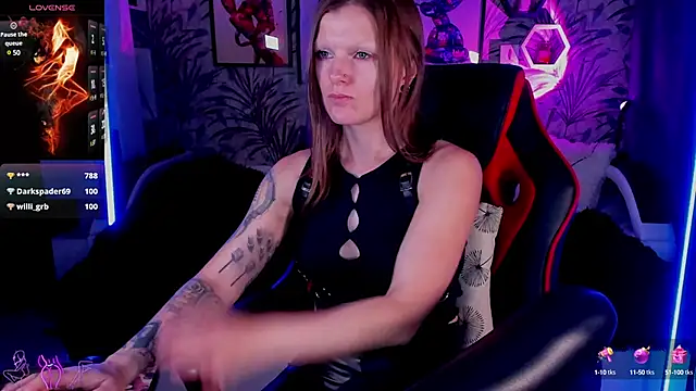 Snapshot of Devi_Evi chatting on January 20, 8:29 pm Devi Evi online show from January 20, 8:29 pm