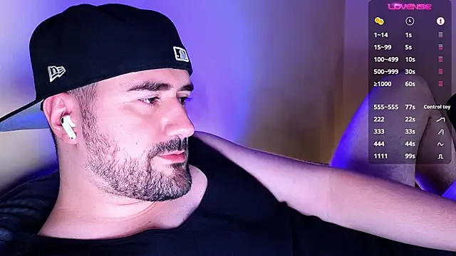 Snapshot of DominantTheo chatting on March 9, 6:17 am DominantTheo online show from March 9, 6:17 am