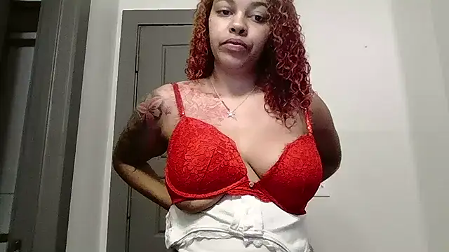 Snapshot of Cloutchasercrystall chatting on September 18, 1:35 pm Cloutchasercrystall online show from September 18, 1:35 pm