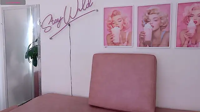 Adele LatinLady online show from February 5, 8:46 pm