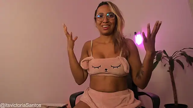 Victoriasant online show from March 27, 8:26 am