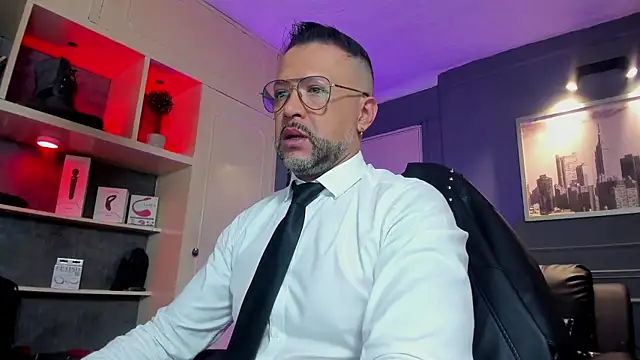 Snapshot of MrFrank_tattoo chatting on February 21, 11:55 am MrFrank tattoo online show from February 21, 11:55 am