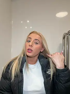 Strongqueen online show from April 18, 7:58 pm