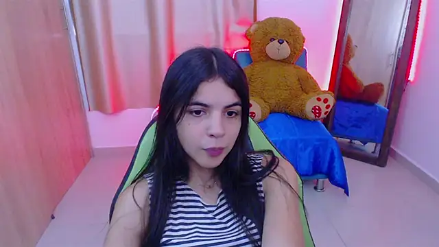  elenna online show from February 6, 5:51 pm