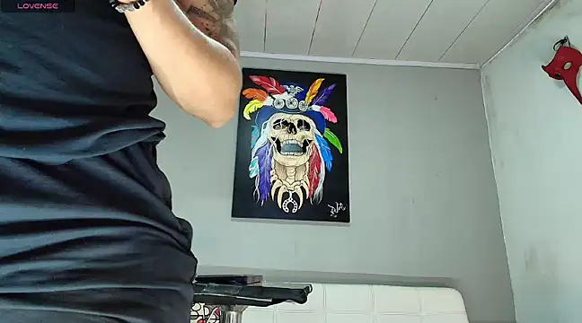 Snapshot of GendersonFit chatting on January 17, 11:40 pm GendersonFit online show from January 17, 11:40 pm