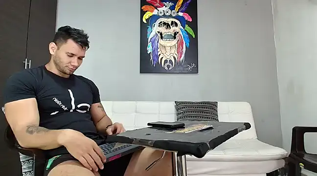 Snapshot of GendersonFit chatting on February 7, 9:15 pm GendersonFit online show from February 7, 9:15 pm