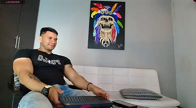 Snapshot of GendersonFit chatting on February 12, 10:26 pm GendersonFit online show from February 12, 10:26 pm