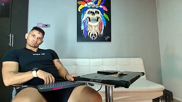 Snapshot of GendersonFit chatting on February 27, 2:00 pm GendersonFit online show from February 27, 2:00 pm