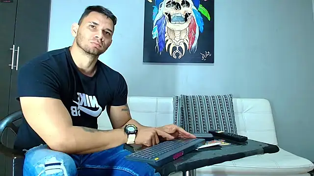 Snapshot of GendersonFit chatting on March 6, 8:48 pm GendersonFit online show from March 6, 8:48 pm